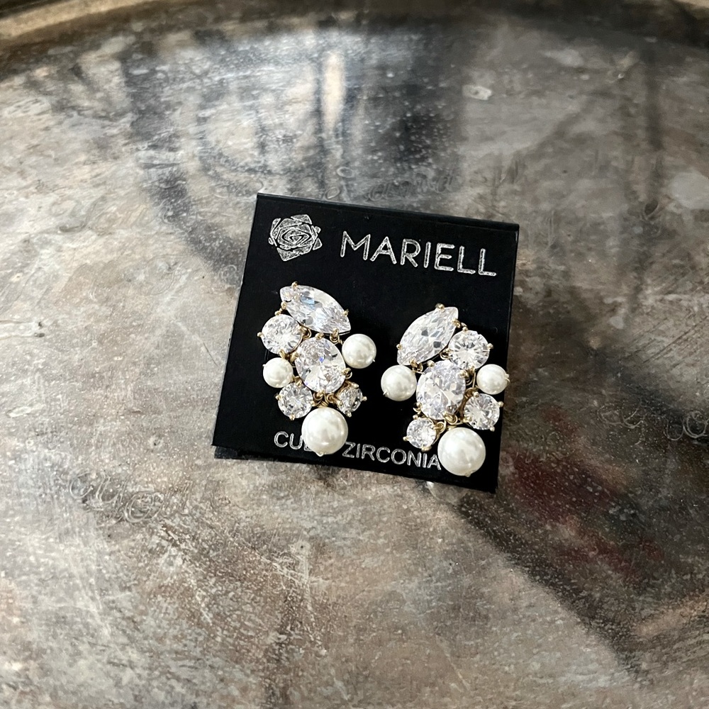 Boutique earrings